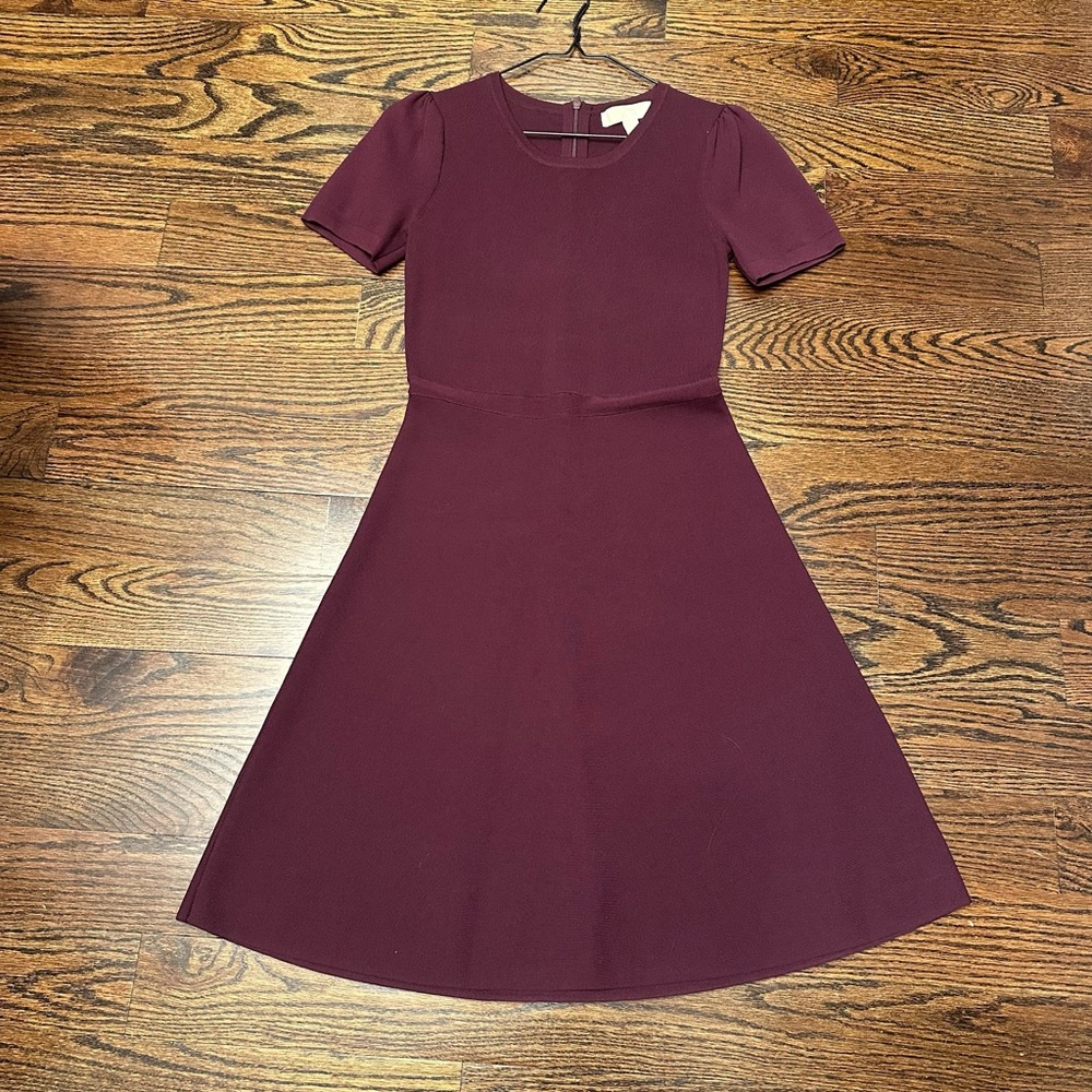 Classic Burgundy Knit A-Line Dress Sleeve - Short Sleeve